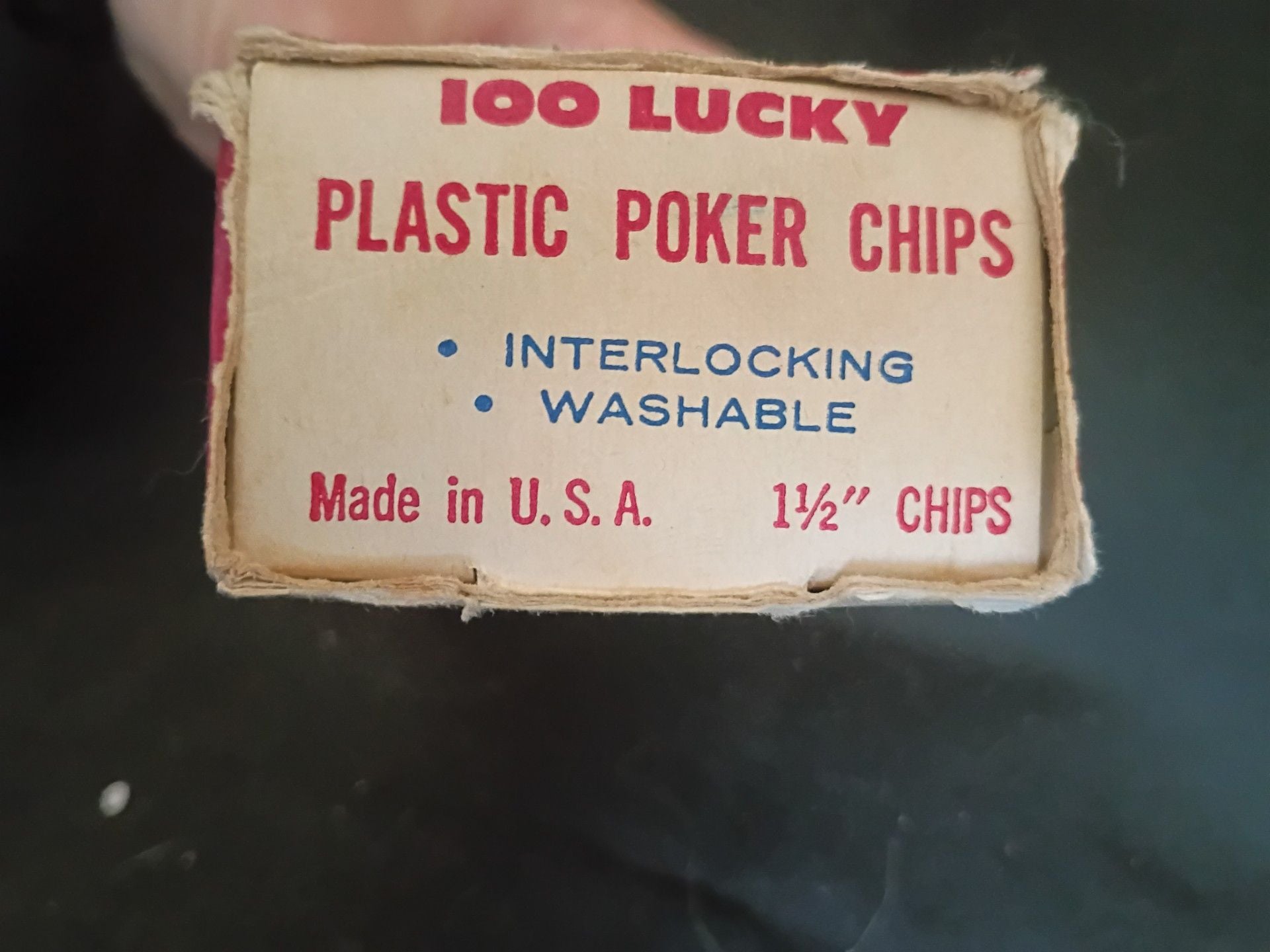 Lucky Plastic Poker Chips 100 Vintage Interlocking Red White Blue Box 3