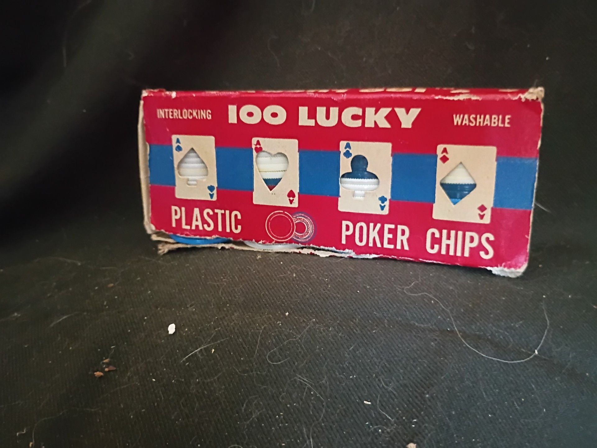 Lucky Plastic Poker Chips 100 Vintage Interlocking Red White Blue Box 5