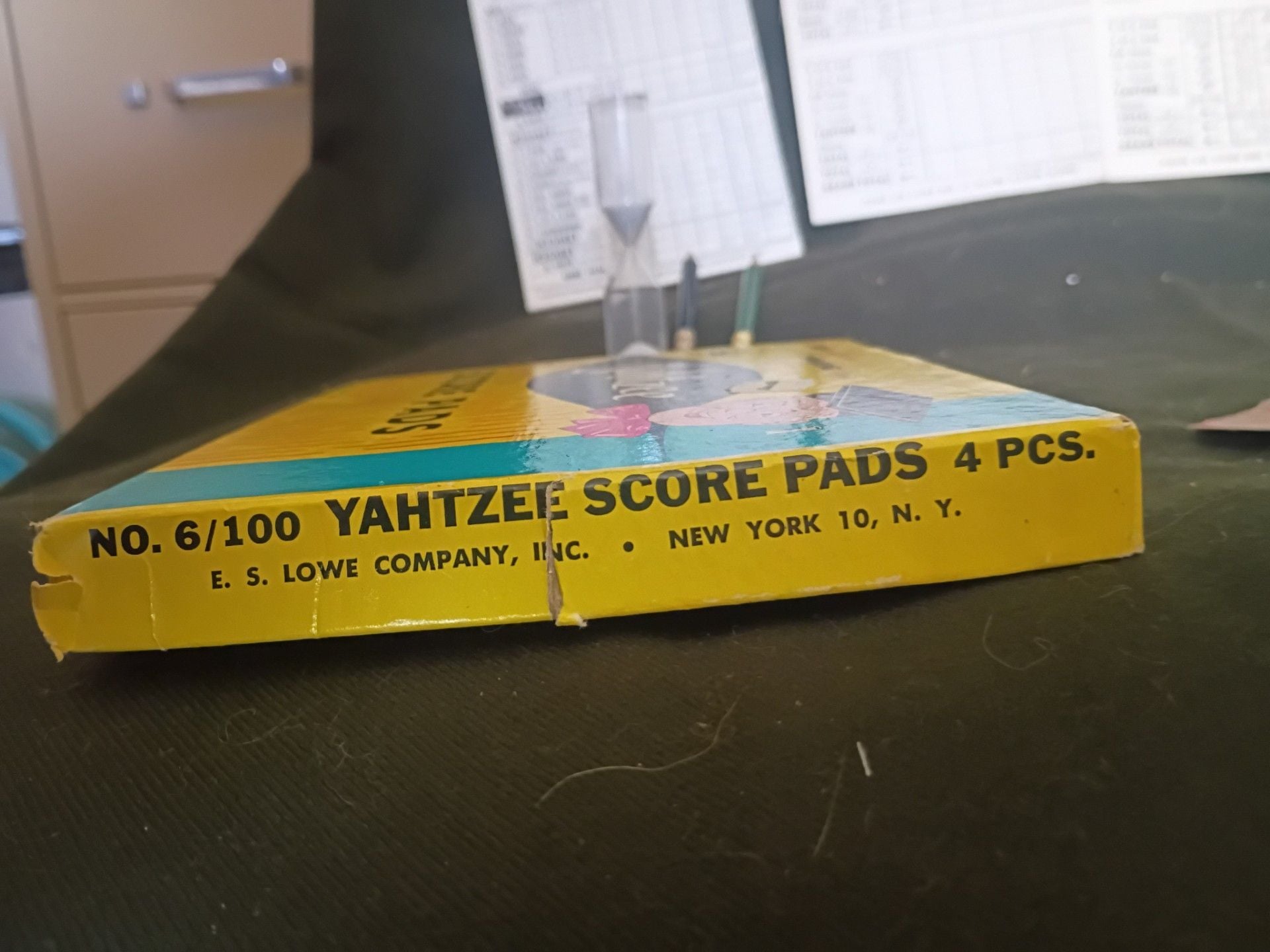 E.S. Lowe Vintage Yahtzee Score Pads No. 6/100 Box Game 3