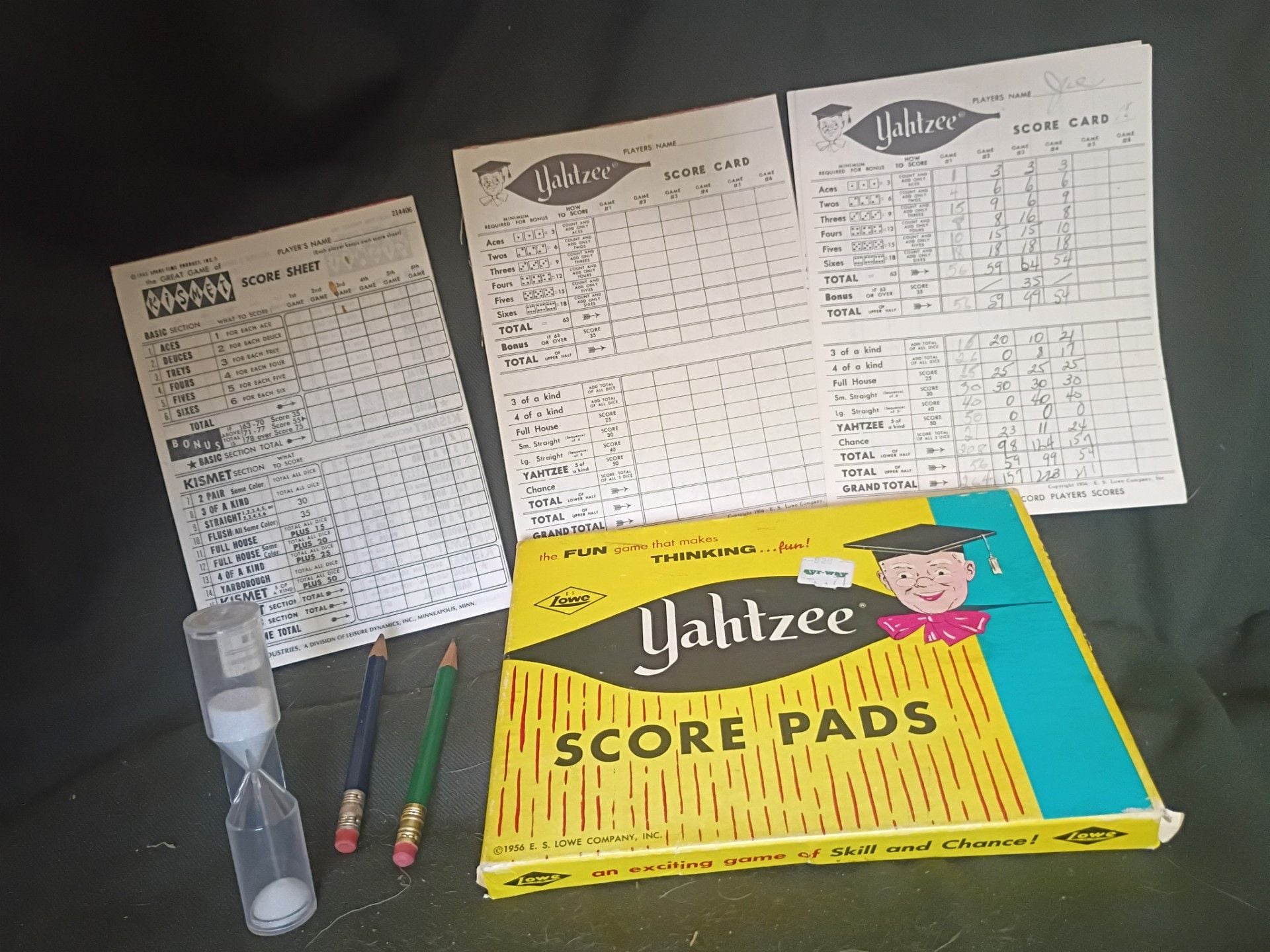 E.S. Lowe Vintage Yahtzee Score Pads No. 6/100 Box Game 5