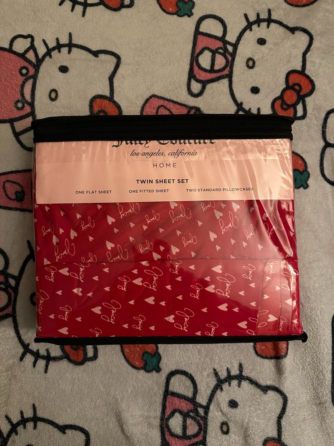 Juicy Couture Twin Sheet Set Twin Red Heart Repeating Pattern 2