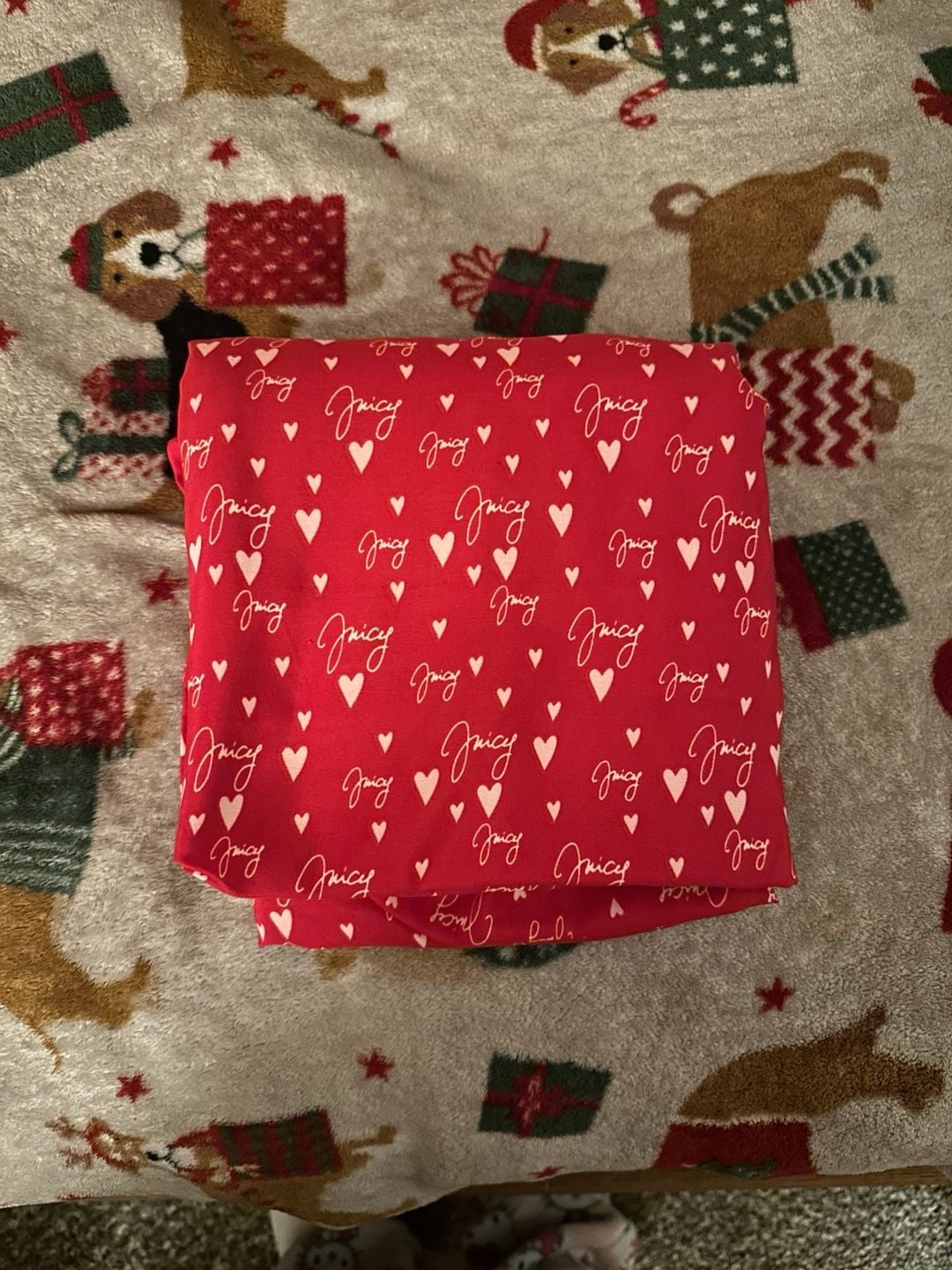 Juicy Couture Twin Sheet Set Twin Red Heart Repeating Pattern 4