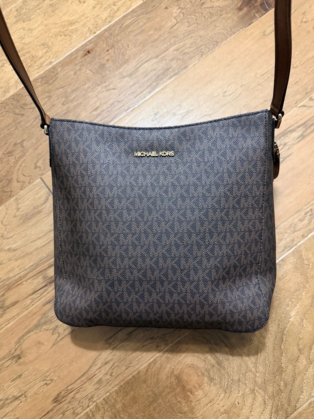 Michael Kors Jet Set Travel Large Messenger Bag Brown PVC 4