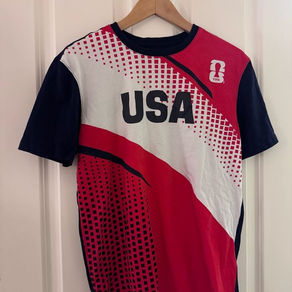 FIFA World Cup 2026 USA Graphic T-Shirt Size M Red White Blue
