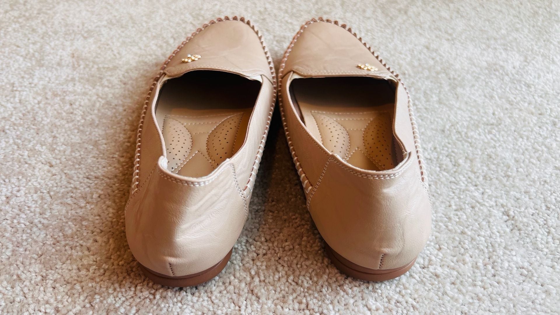 Beige Slip-On Comfort Loafers with Floral Embellishment - NWOT Size 11 6