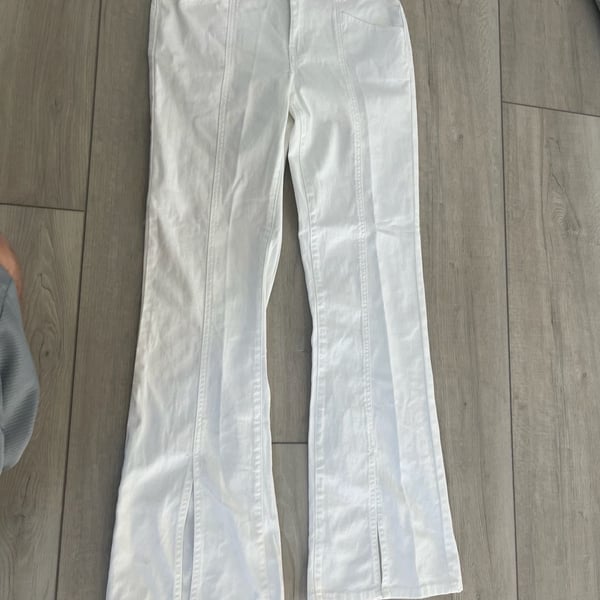 Tinseltown Flare Jeans Size 5 White Double Button Split Hem
