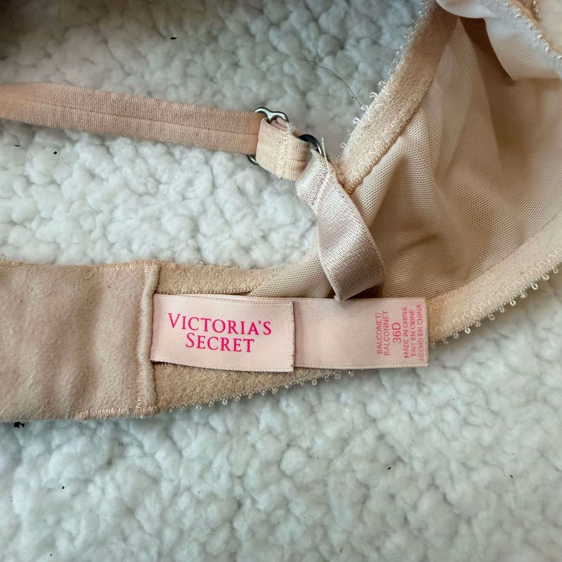 Victoria's Secret Balconet Bra Size 36D Nude Red 4