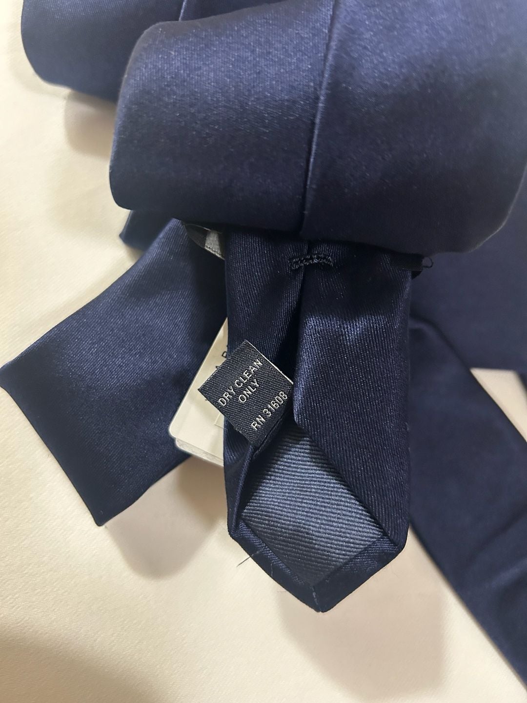 Jos. A. Bank Reserve Silk Necktie Navy Blue 5