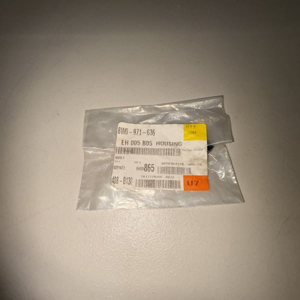 Audi Volkswagen OEM Connector Housing 8W0-971-636