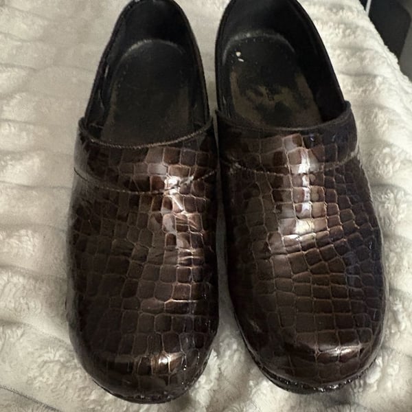 L.L.Bean Clogs Brown Croc Embossed Leather