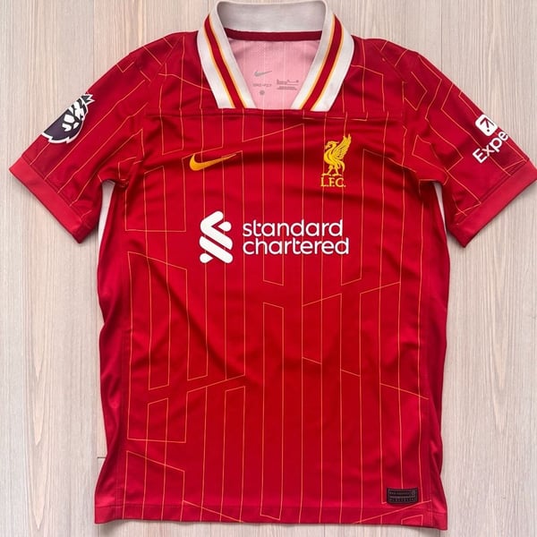 Nike Liverpool 2024/25 Home Jersey Size youth XL Red Soccer