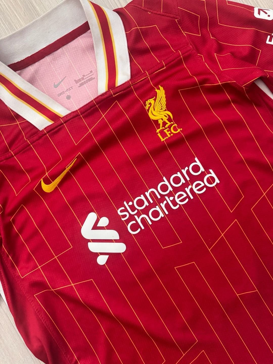Nike Liverpool 2024/25 Home Jersey Size youth XL Red Soccer 3