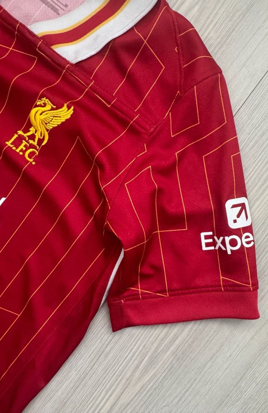 Nike Liverpool 2024/25 Home Jersey Size youth XL Red Soccer 6