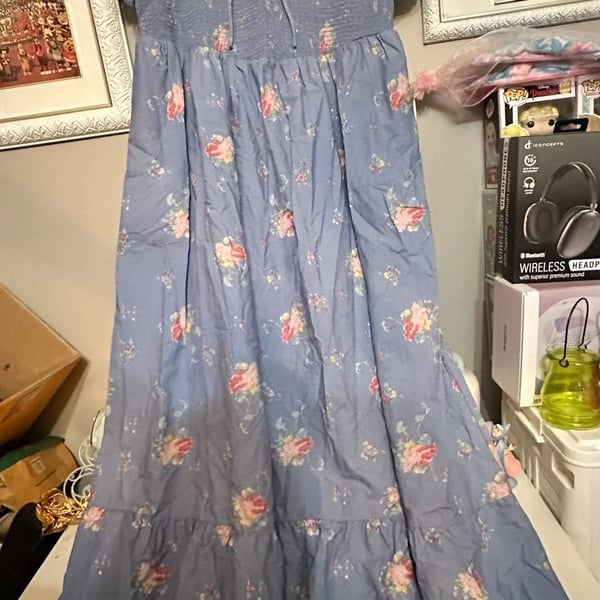 Universal Thread Maxi Dress Size XL Blue Floral Print Smocked Tiered w/ pockets