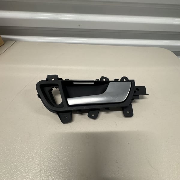 2009-2016 Audi A4 RIGHT REAR INNER DOOR HANDLE ASSEMBLY OEM