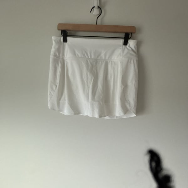 Athleta Run With It 14 Skort Size M White Athletic Running Shorts