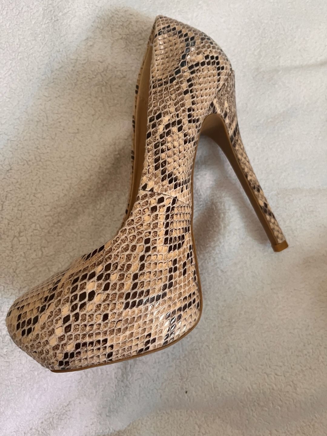 Steve Madden Snake Print Platform Stiletto Heels 6