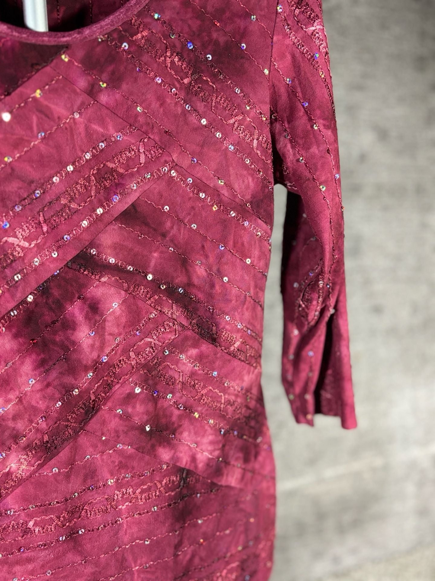 Dressbarn Embellished Top Size M Burgundy Sequin Blouse 146 4