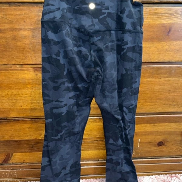 Lululemon Align Leggings Size 4 Black Camo