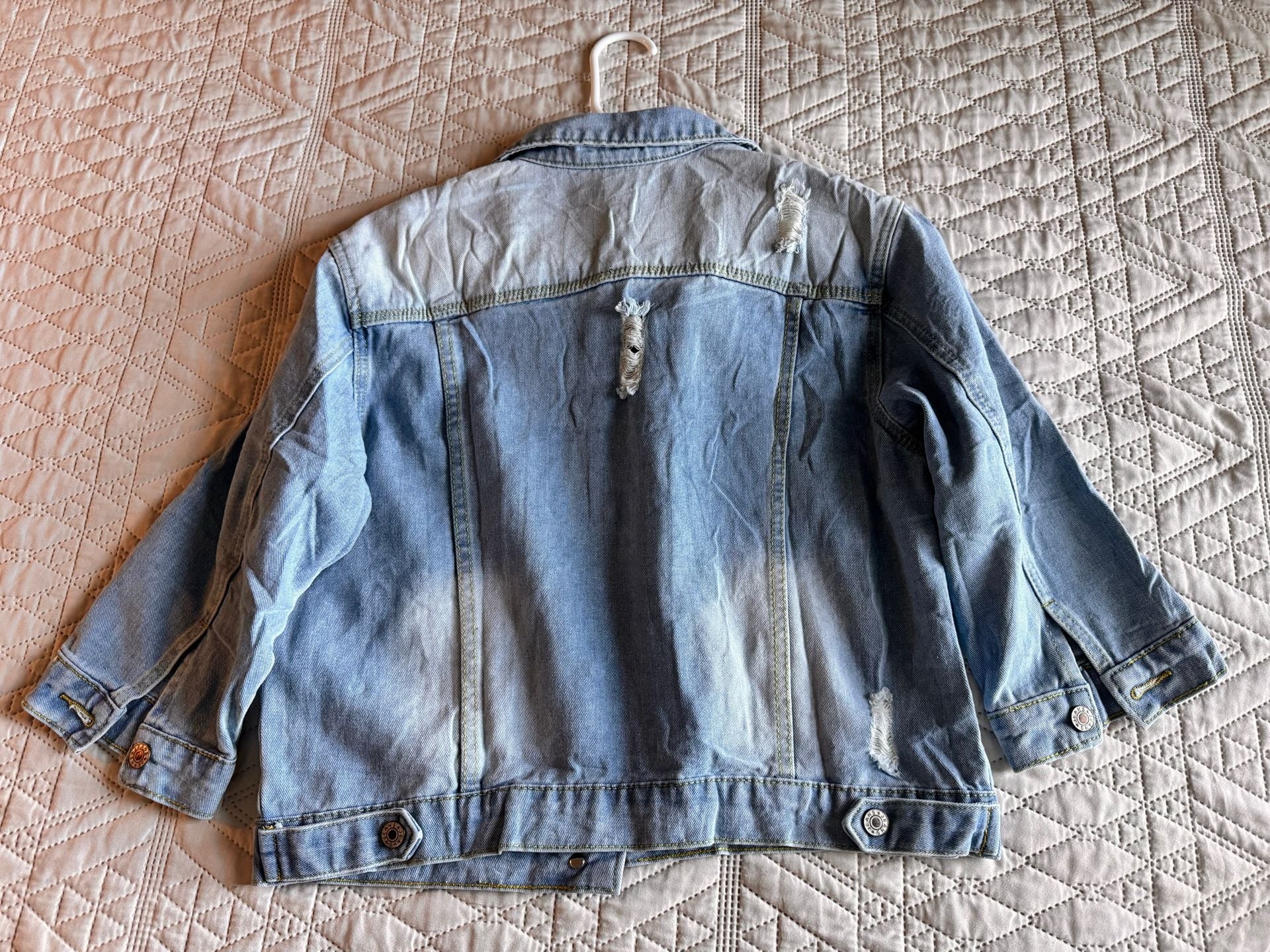 New Trend Denim Jacket Size M Light Wash Distressed Floral Lining 4