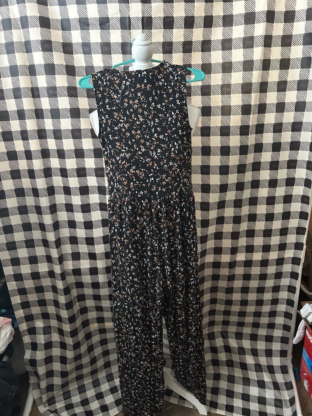 41 Hawthorn Black Floral V-Neck Sleeveless Romper 8