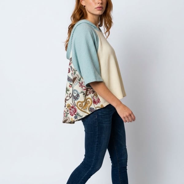 Umgee Waffle Knit Short Sleeve Hoodie Top with Floral Paisley Patchwork M