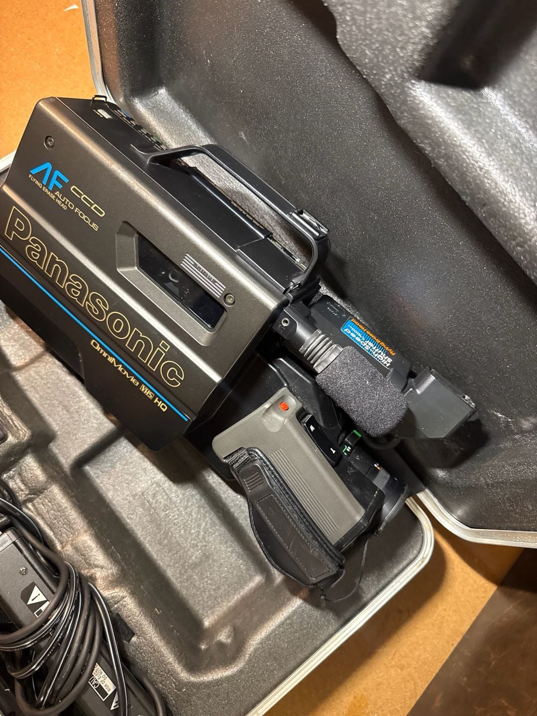 Panasonic OmniMovie VHS HQ Camcorder PV-3200 Vintage 1