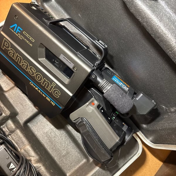 Panasonic OmniMovie VHS HQ Camcorder PV-3200 Vintage