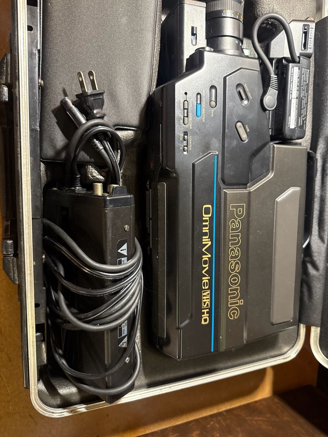 Panasonic OmniMovie VHS HQ Camcorder PV-3200 Vintage 4