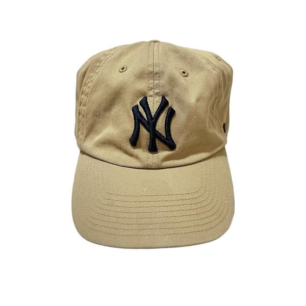 '47 Brand New York Yankees Clean Up OSFA Khaki Baseball Cap