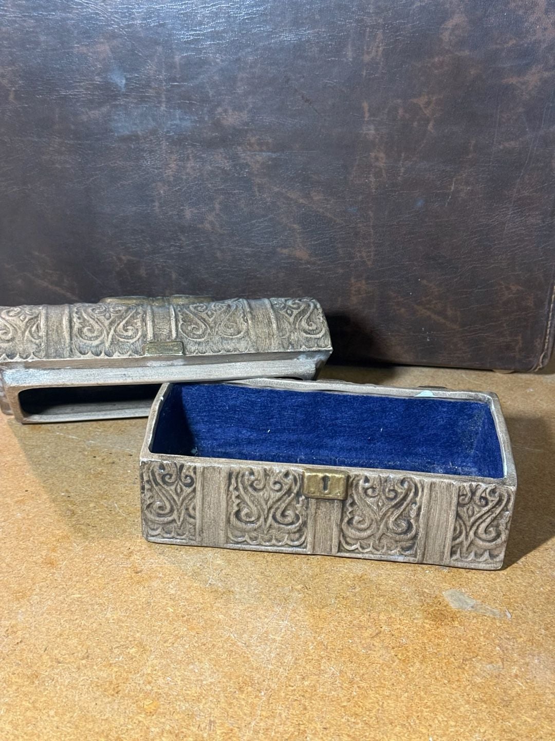 Vintage Metal Trinket Box Treasure Chest Distressed Scrollwork Jewelry Box 2