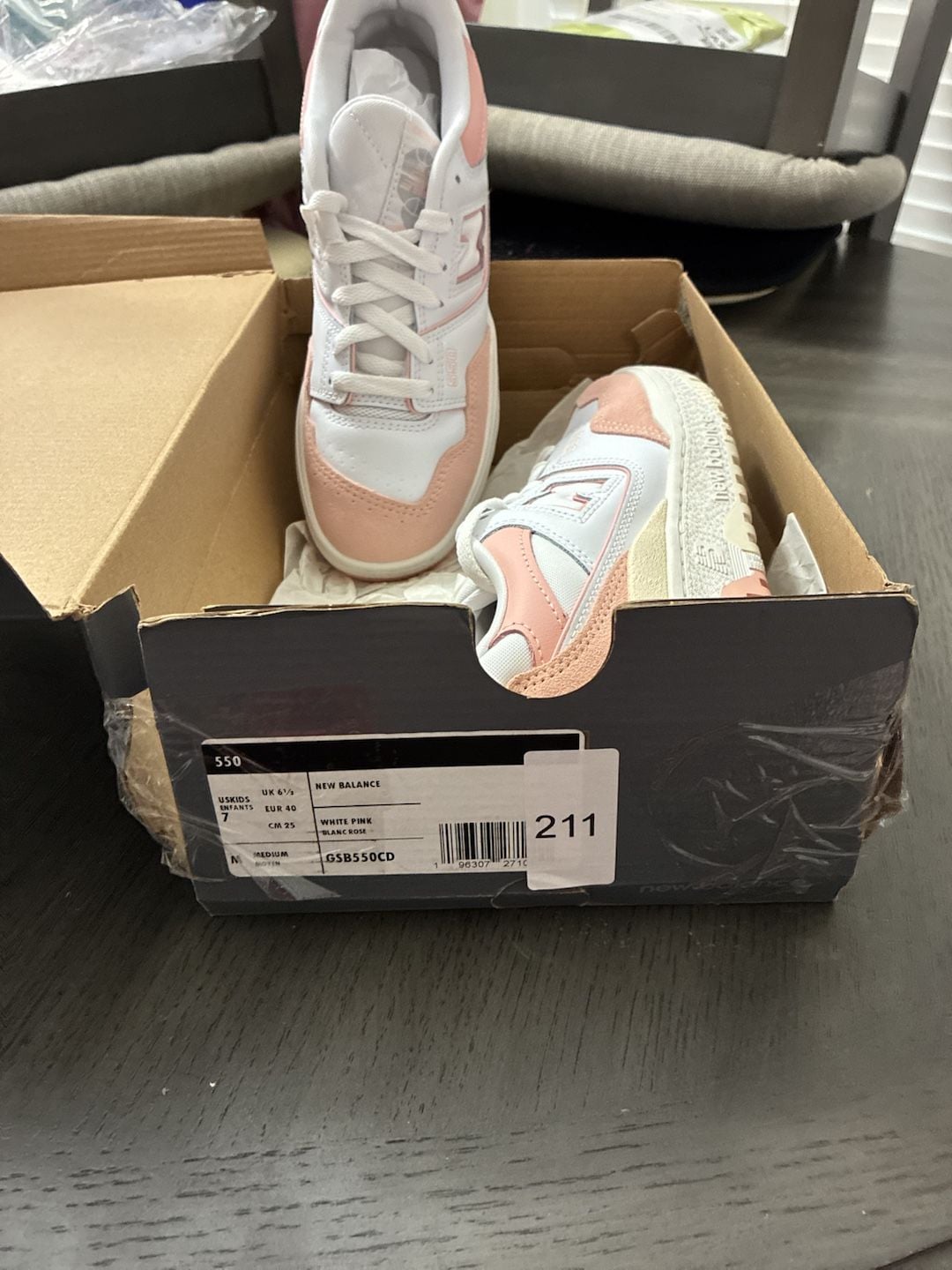 New Balance 550 Size 7 White Pink Sneakers 2
