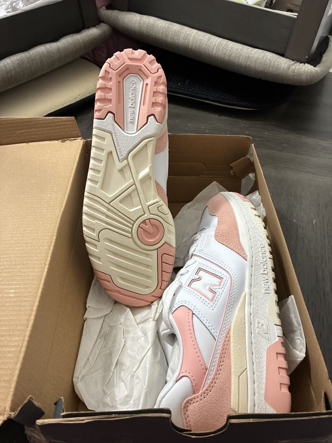 New Balance 550 Size 7 White Pink Sneakers 4