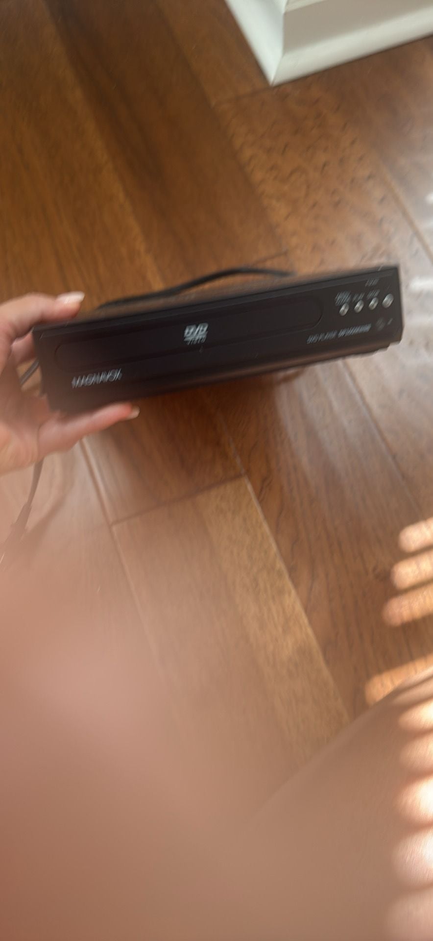 Magnavox DP100MW8B Progressive Scan DVD Player Black 1