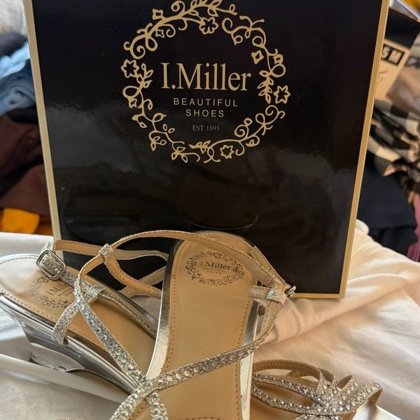I. Miller Rhinestone Strappy Silver Wedge Sandals Size 8 M