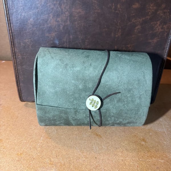Unbranded Green Suede Jewelry Roll Pouch Storage Case Leaf Button Clasp