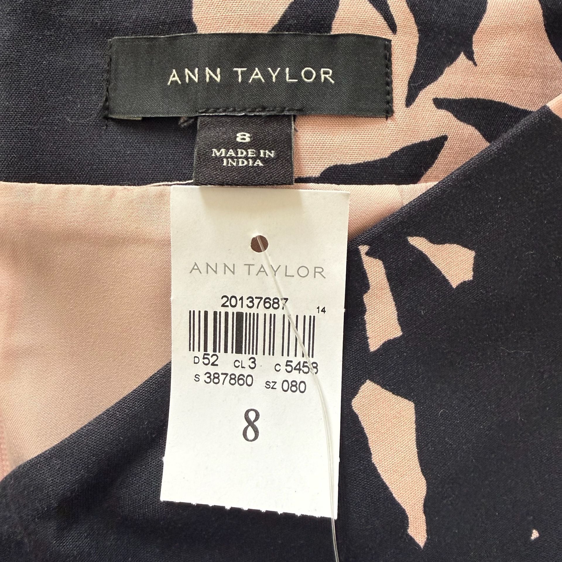 ANN TAYLOR Seamed Pencil Skirt Bi-Stretch Black W/Print NWT Size 8 10