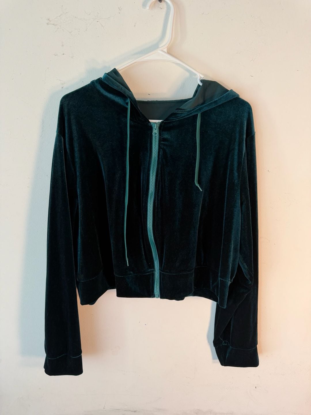 Wild Fable Velvet Cropped Zip Up Hoodie Dark Green 2