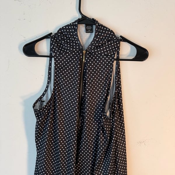 Black and White Polka Dot Sleeveless Hooded Top Size 2X
