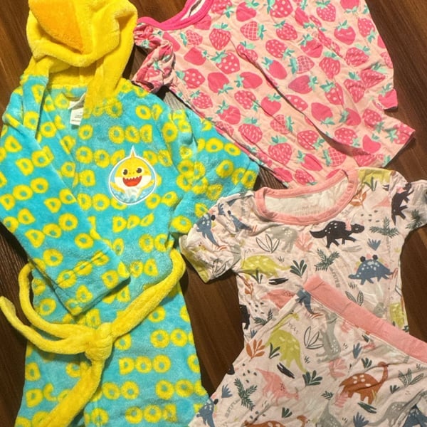 Little Sleepies Dinosaur Pajama Set Size 3T