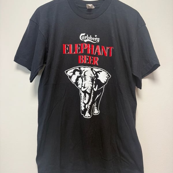 Carlsberg Elephant Beer Vintage T-Shirt Black Graphic Tee