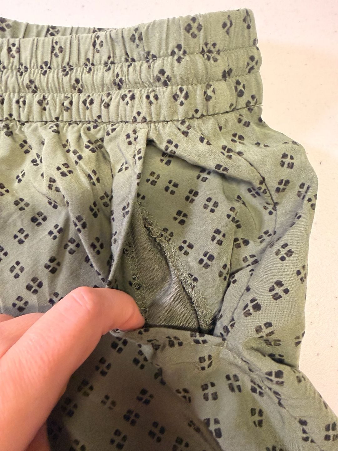 Old Navy Green Patterned Women's Shorts 4