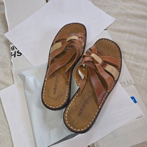 Natural Soul Sandals Brown Leather Multi Strap Slip On