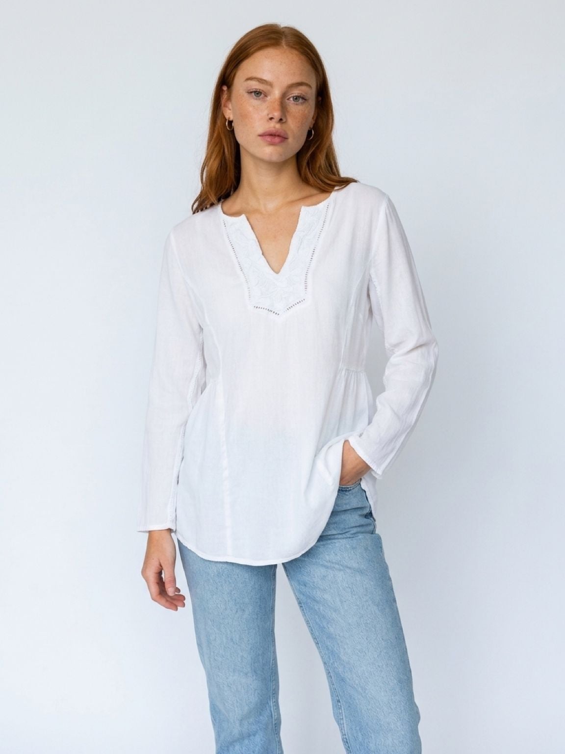 Gorgeous Lilly Pulitzer White Embroidered Peplum Tunic Top Size L 2