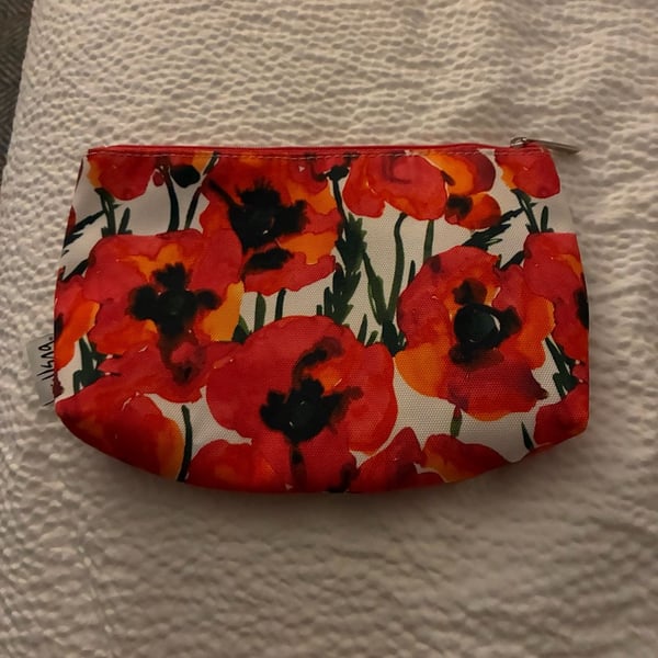 Clinique Poppy Floral Cosmetic Bag Red White Ladybug Lining