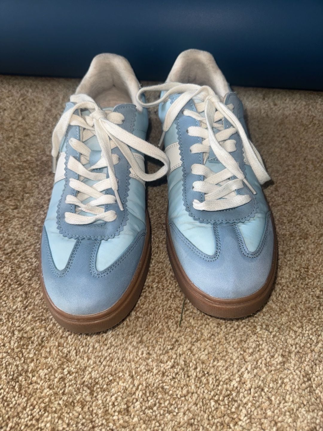 Cushionaire Balance Lace Up Sneaker Light Blue Gum Sole 2