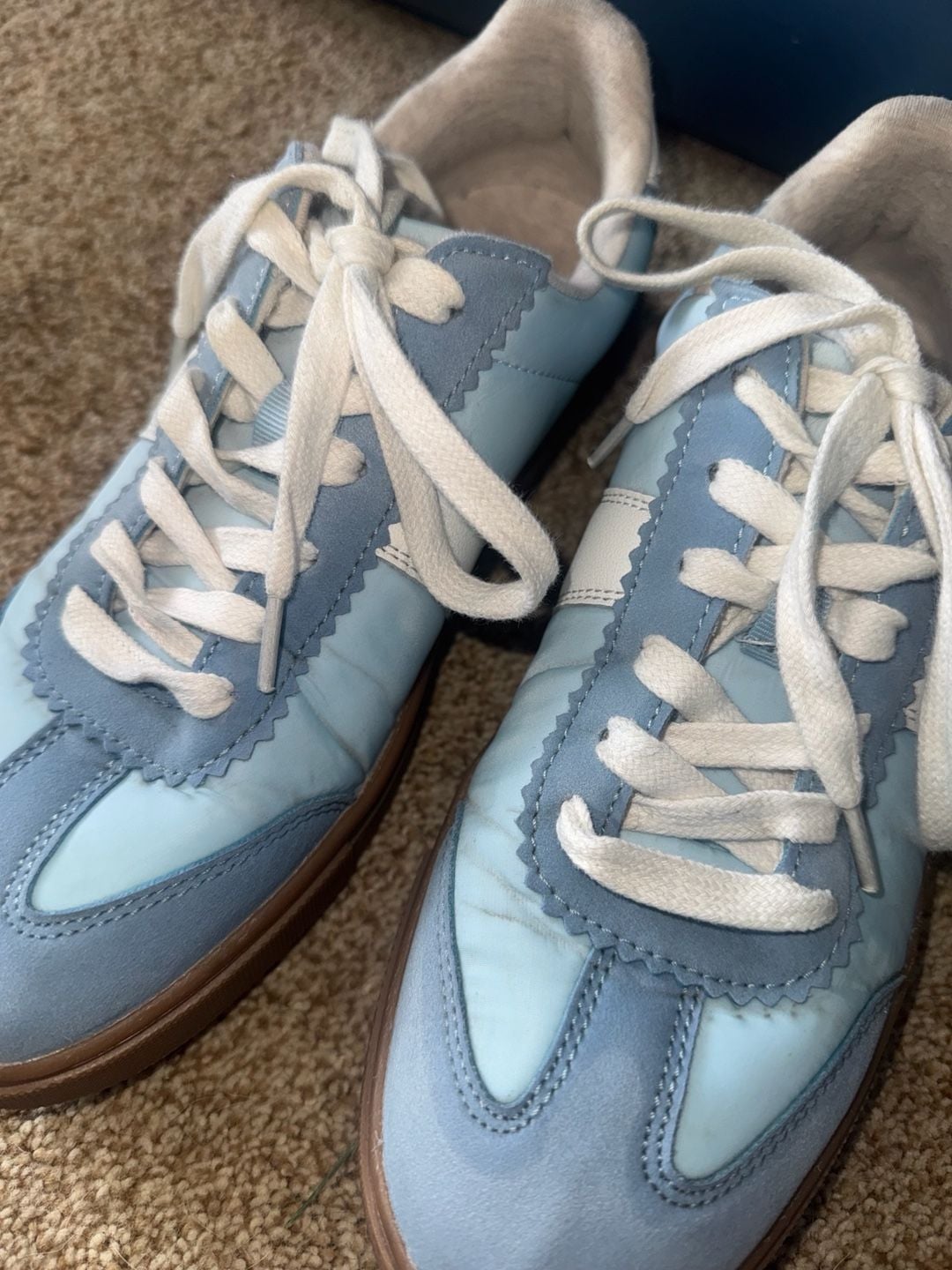 Cushionaire Balance Lace Up Sneaker Light Blue Gum Sole 3