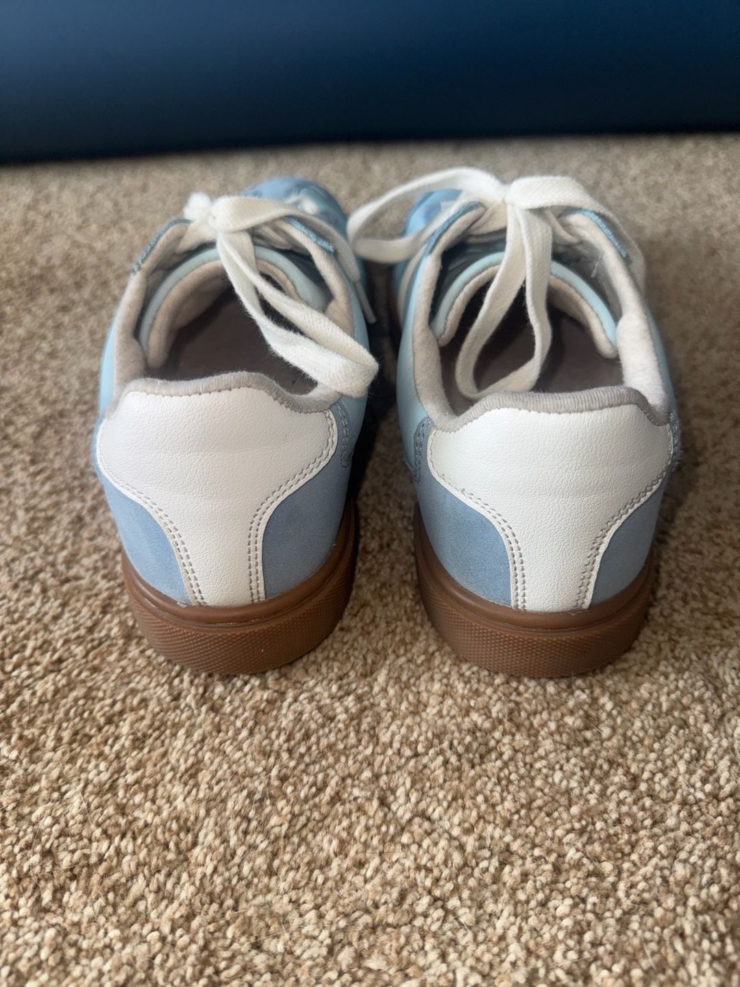 Cushionaire Balance Lace Up Sneaker Light Blue Gum Sole 6