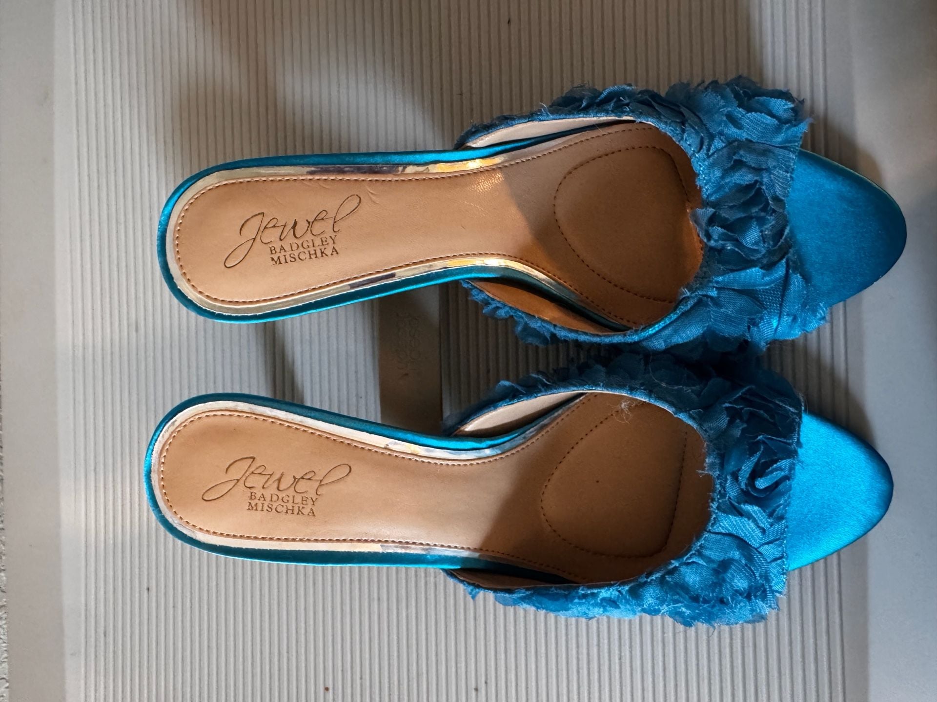 Jewel Badgley Mischka Scarlet Size 8 Blue Satin Flower Mules 7