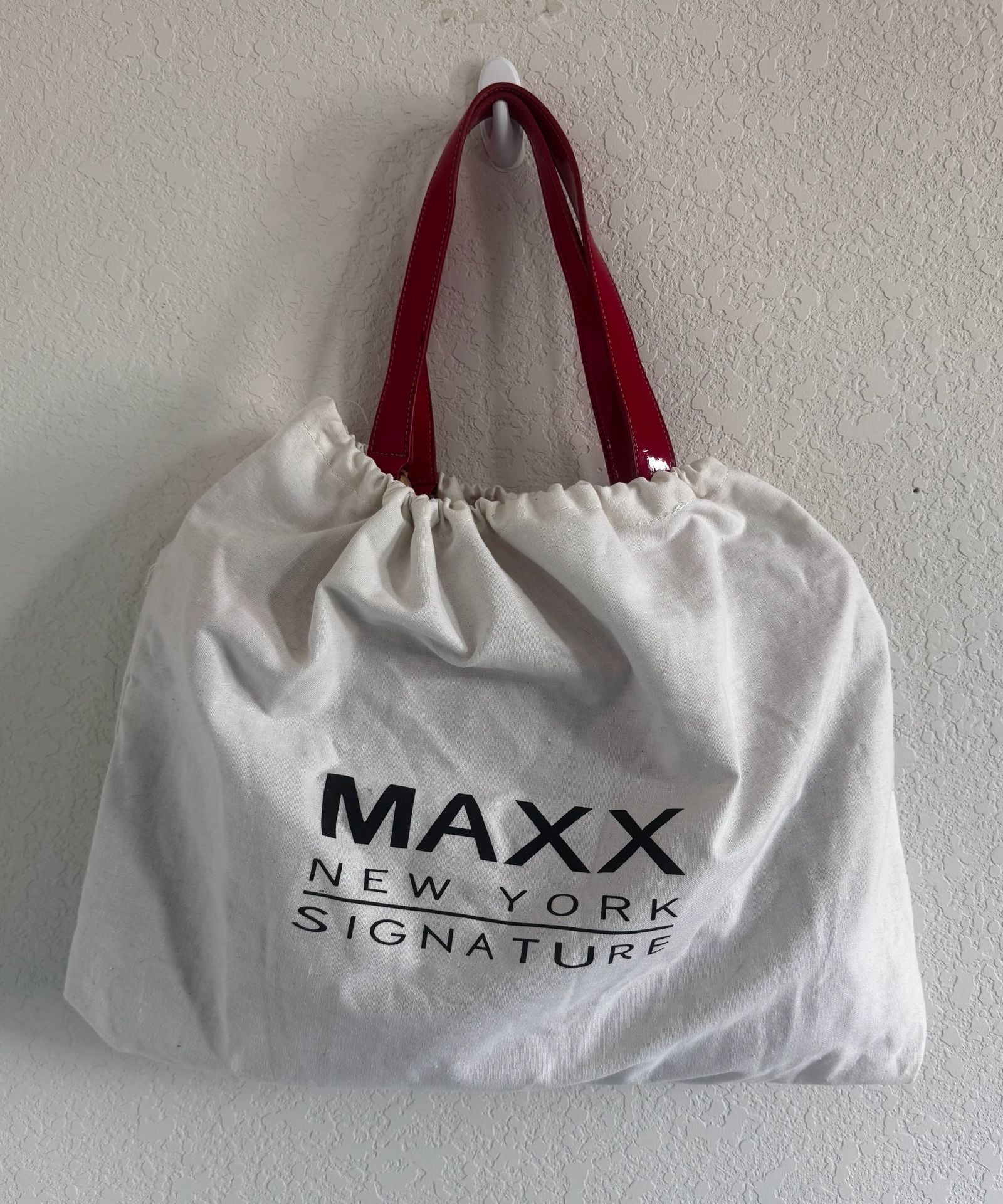 Red Patent Cargo Pocket Shoulder Bag + Matching Wallet | Maxx New York 5